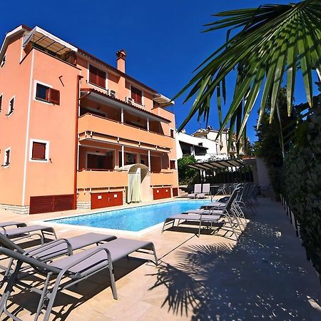 Apartments Zdjelar Пореч Екстериор снимка