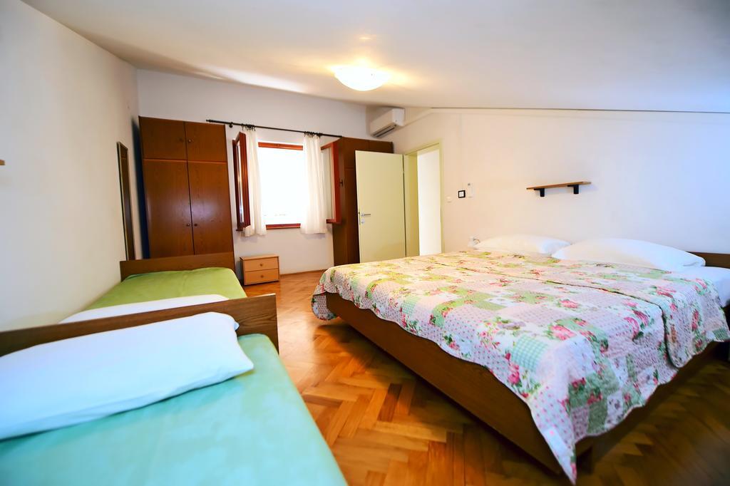 Apartments Zdjelar Пореч Екстериор снимка
