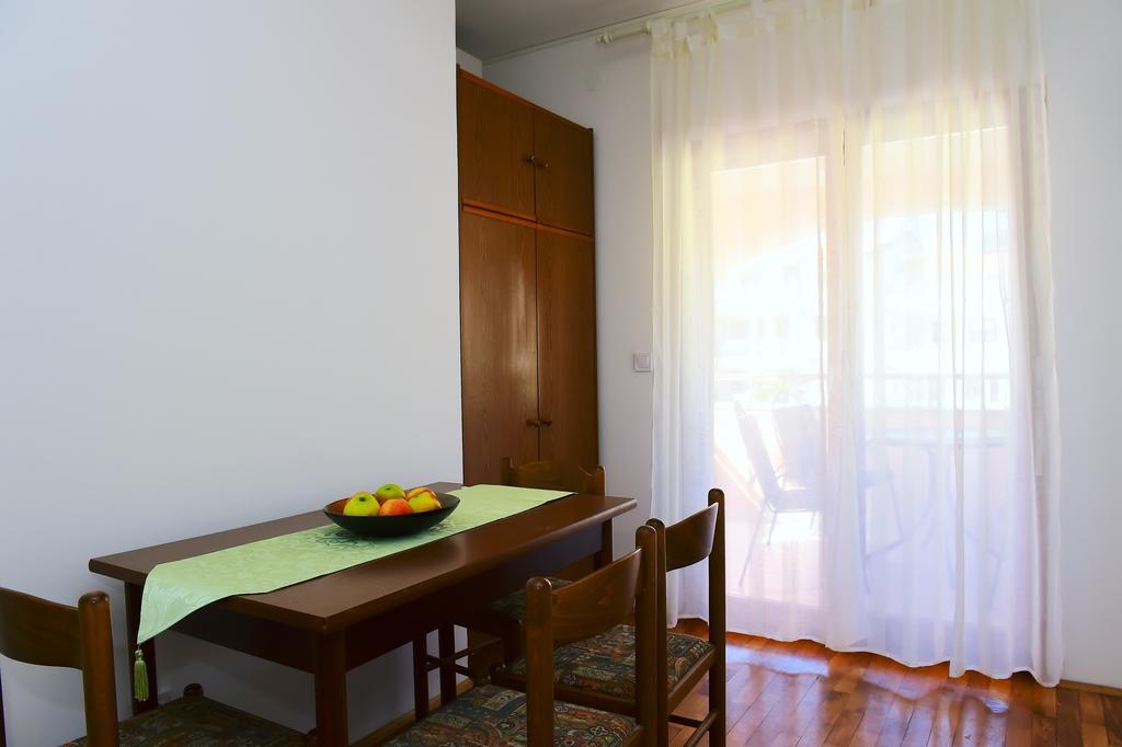 Apartments Zdjelar Пореч Екстериор снимка