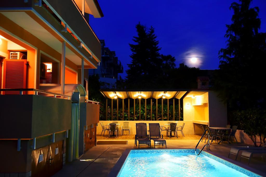 Apartments Zdjelar Пореч Екстериор снимка