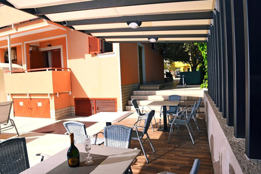 Apartments Zdjelar Пореч Екстериор снимка